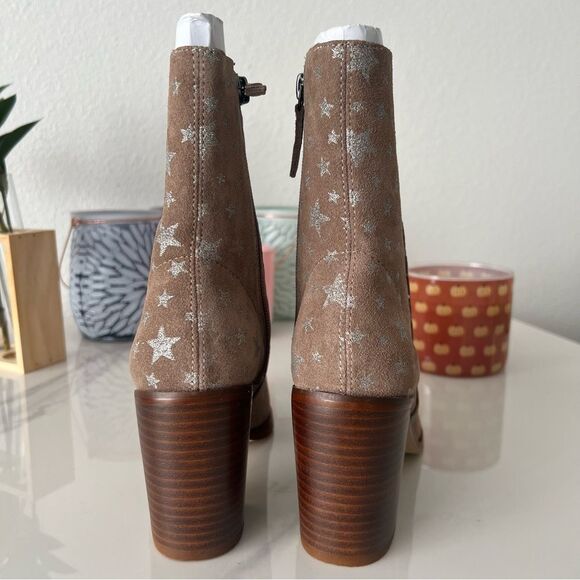 Steve Madden Star Embellished Booties, Size 5.5, Cream Suede Silver Star… - Picture 8 of 9